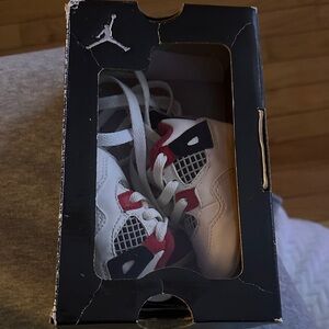 Jordan 4 Retro Kids Sneakers in White and Red